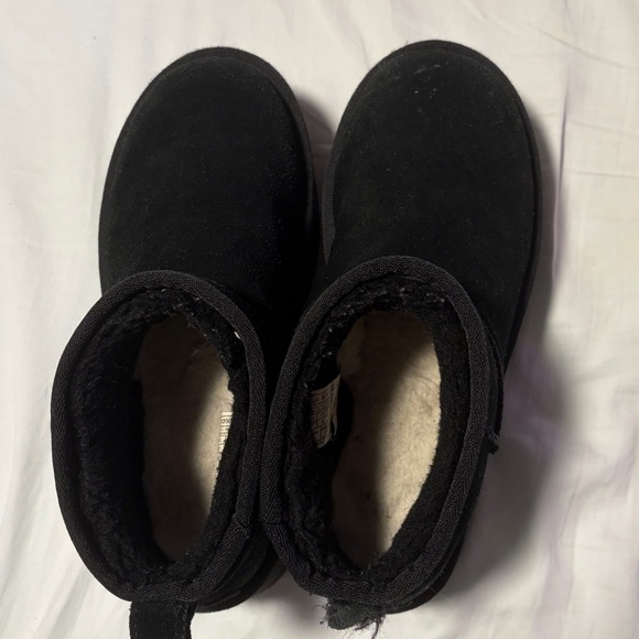 UGG Black Platform Winter Boots - Picture 3 of 4